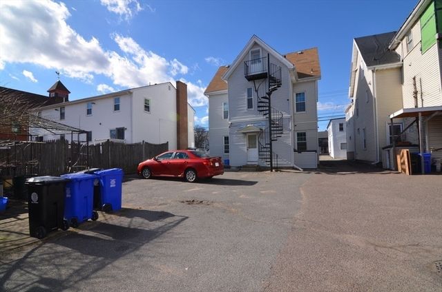 162 Pearl St 3, Malden, MA 02148