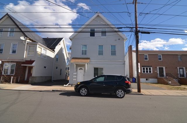 162 Pearl St 3, Malden, MA 02148