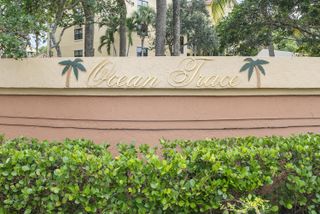 800 Uno Lago Drive 204, Juno Beach, FL 33408