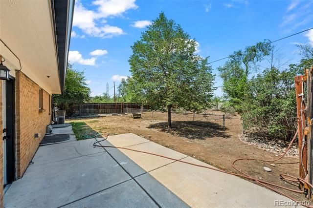 5725 W 5th Avenue, Lakewood, CO 80226