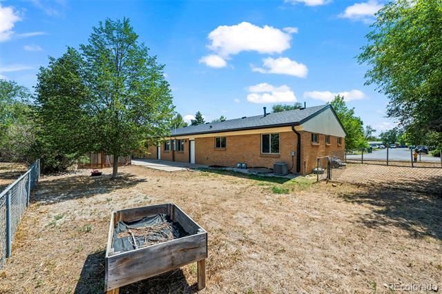5725 W 5th Avenue, Lakewood, CO 80226