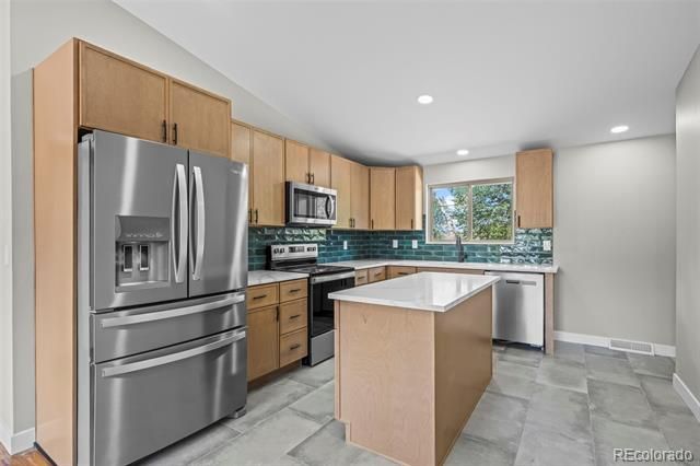 5725 W 5th Avenue, Lakewood, CO 80226