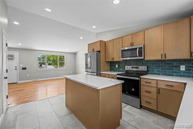 5725 W 5th Avenue, Lakewood, CO 80226