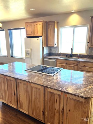 3248 N 2800 East, Twin Falls, ID 83301
