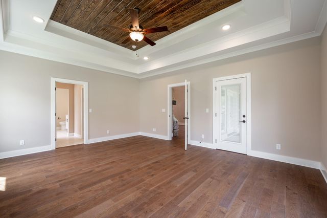 7679 Sir Anderson Court, Ooltewah, TN 37363