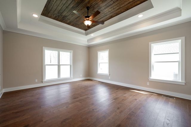 7679 Sir Anderson Court, Ooltewah, TN 37363