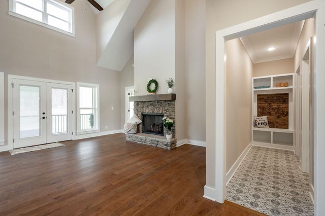 7679 Sir Anderson Court, Ooltewah, TN 37363