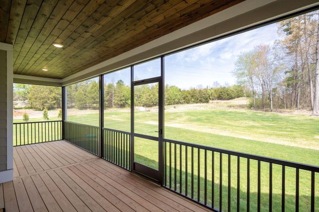 7679 Sir Anderson Court, Ooltewah, TN 37363