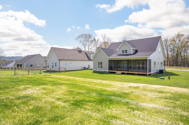 7679 Sir Anderson Court, Ooltewah, TN 37363