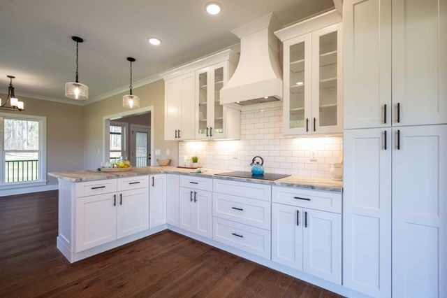 7679 Sir Anderson Court, Ooltewah, TN 37363