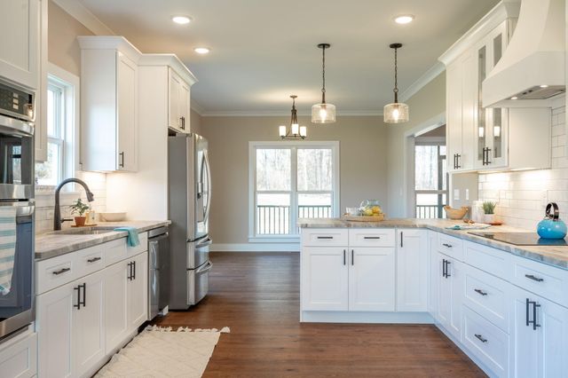 7679 Sir Anderson Court, Ooltewah, TN 37363