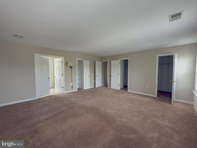 1929 MELVOR LN, Winchester, VA 22601