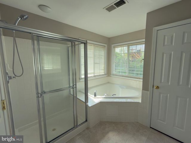 1929 MELVOR LN, Winchester, VA 22601