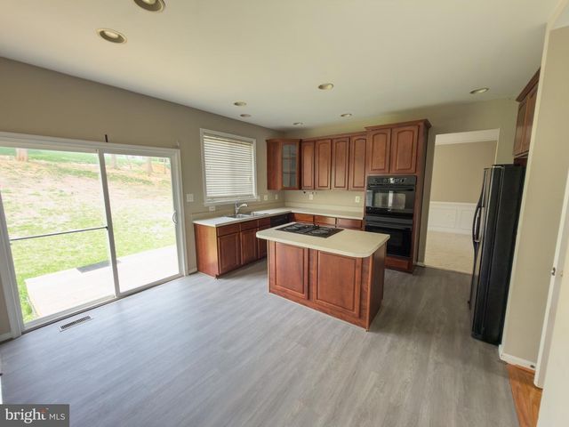 1929 MELVOR LN, Winchester, VA 22601