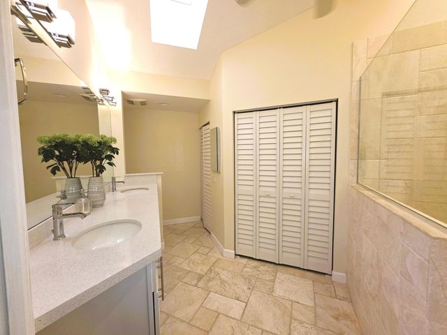 13348 Mangrove Isle Drive, Palm Beach Gardens, FL 33410