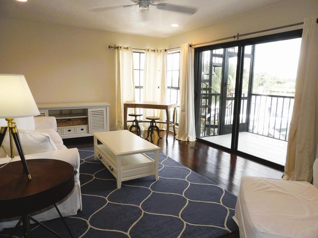 13348 Mangrove Isle Drive, Palm Beach Gardens, FL 33410