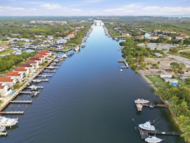 13348 Mangrove Isle Drive, Palm Beach Gardens, FL 33410