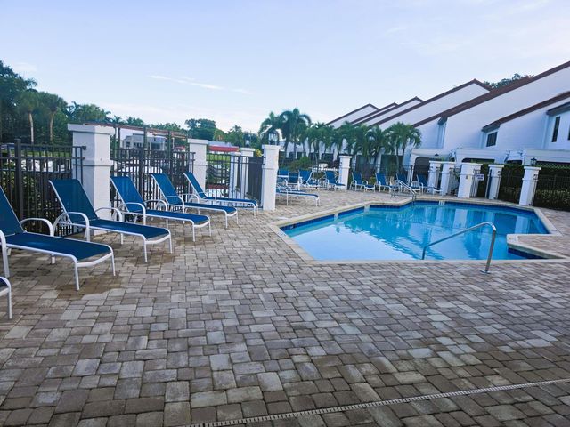 13348 Mangrove Isle Drive, Palm Beach Gardens, FL 33410