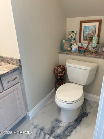 3462 E Lisbon Avenue, Toms River, NJ 08753