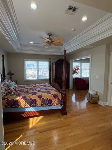 3462 E Lisbon Avenue, Toms River, NJ 08753