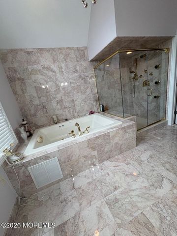 3462 E Lisbon Avenue, Toms River, NJ 08753