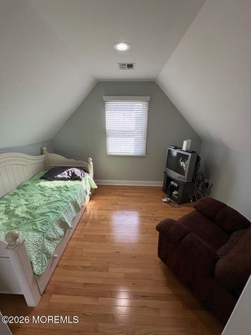 3462 E Lisbon Avenue, Toms River, NJ 08753