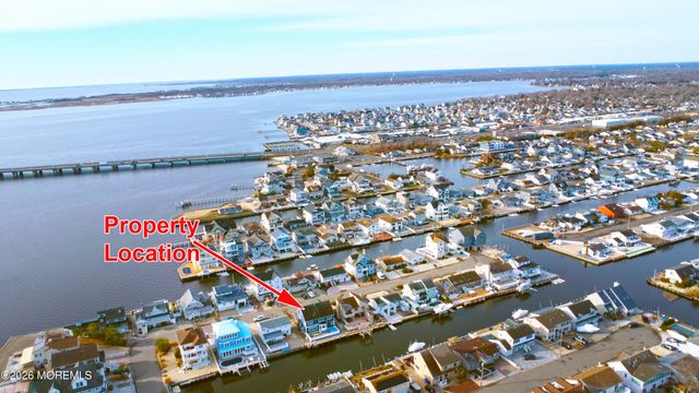 3462 E Lisbon Avenue, Toms River, NJ 08753