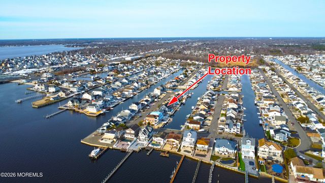 3462 E Lisbon Avenue, Toms River, NJ 08753