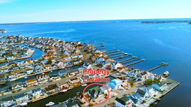 3462 E Lisbon Avenue, Toms River, NJ 08753