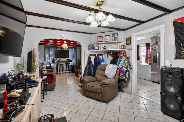 31 Sassafras Street, Providence, RI 02907