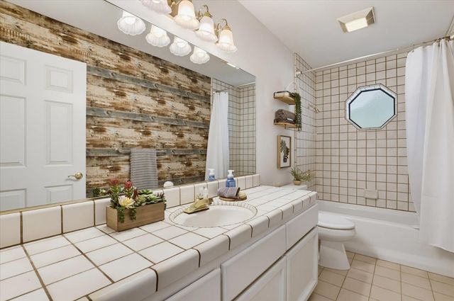 12808 Lake Wildwood Dr, Penn Valley, CA 95946