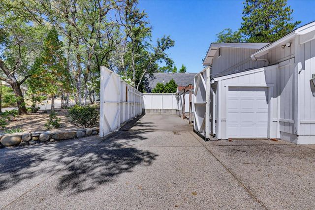 12808 Lake Wildwood Dr, Penn Valley, CA 95946