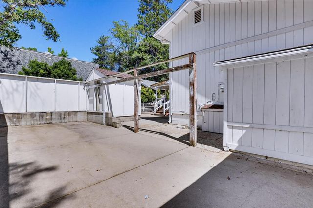 12808 Lake Wildwood Dr, Penn Valley, CA 95946