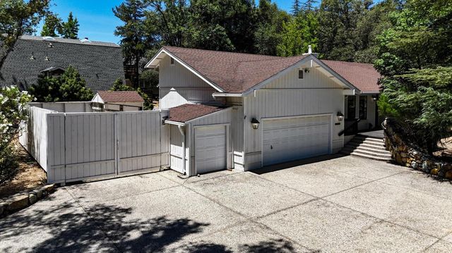 12808 Lake Wildwood Dr, Penn Valley, CA 95946