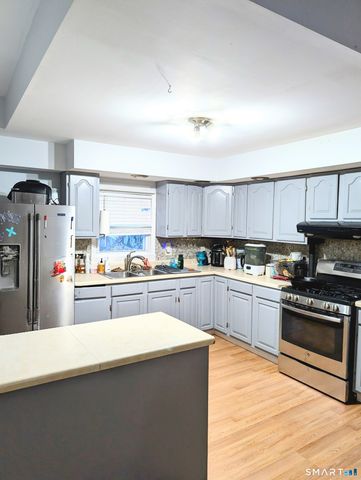 100 7th Street, Norwich, CT 06360