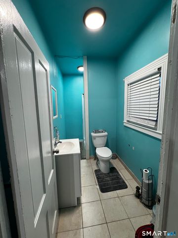 100 7th Street, Norwich, CT 06360