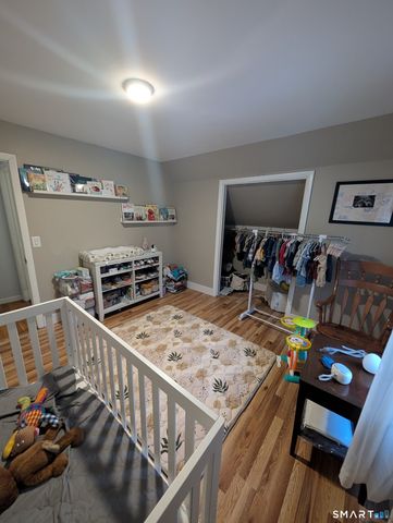 100 7th Street, Norwich, CT 06360