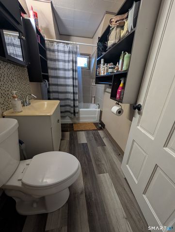 100 7th Street, Norwich, CT 06360