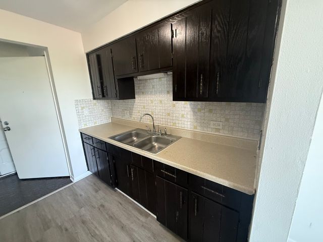 2300 N Harlem Avenue 404, Elmwood Park, IL 60707
