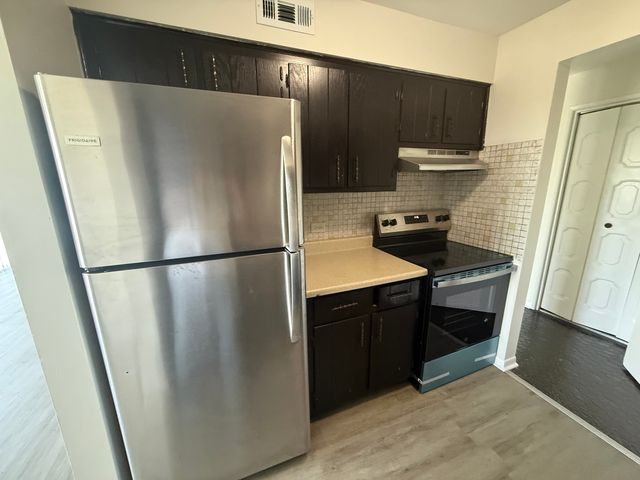2300 N Harlem Avenue 404, Elmwood Park, IL 60707