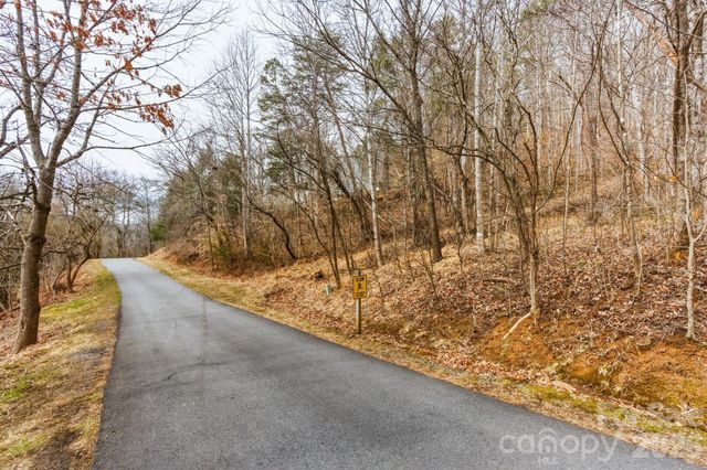 99999 Hawk View Drive 7, Asheville, NC 28804