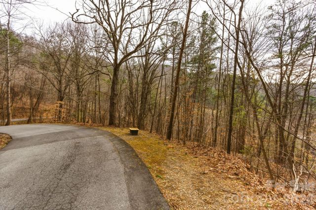 99999 Hawk View Drive 7, Asheville, NC 28804