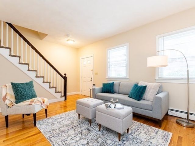 284 Melrose Street A, Newton, MA 02466