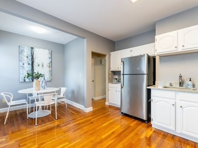 284 Melrose Street A, Newton, MA 02466