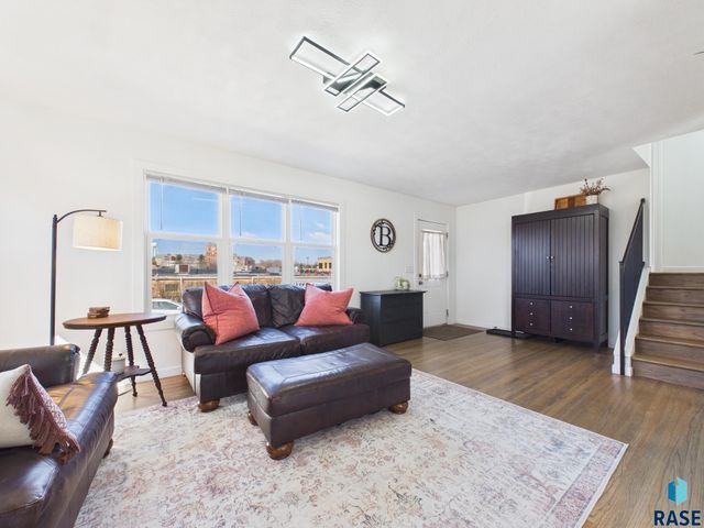 1608 S Willow Ave Avenue, Sioux Falls, SD 57105