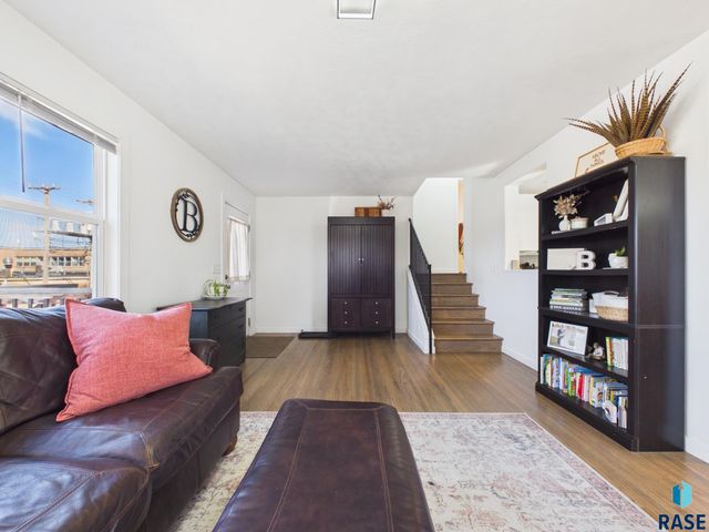 1608 S Willow Ave Avenue, Sioux Falls, SD 57105