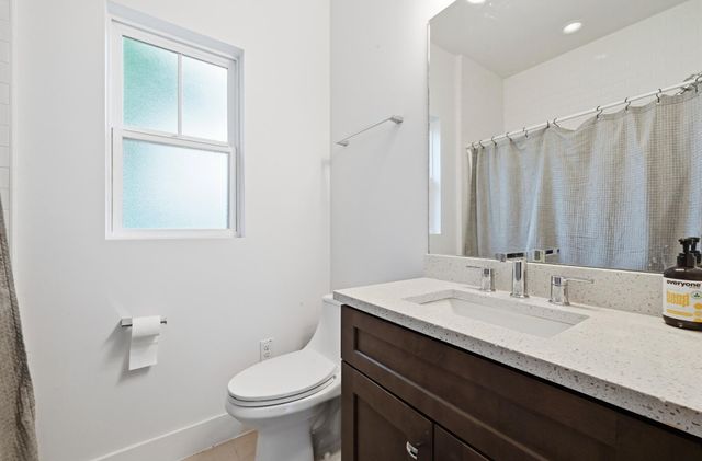 105 Elkhart ST 3, Austin, TX 78702