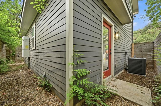 105 Elkhart ST 3, Austin, TX 78702