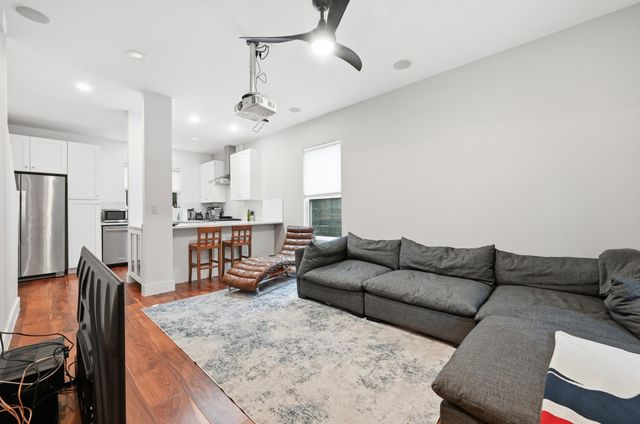 105 Elkhart ST 3, Austin, TX 78702