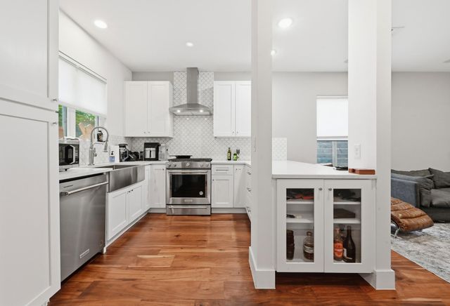 105 Elkhart ST 3, Austin, TX 78702